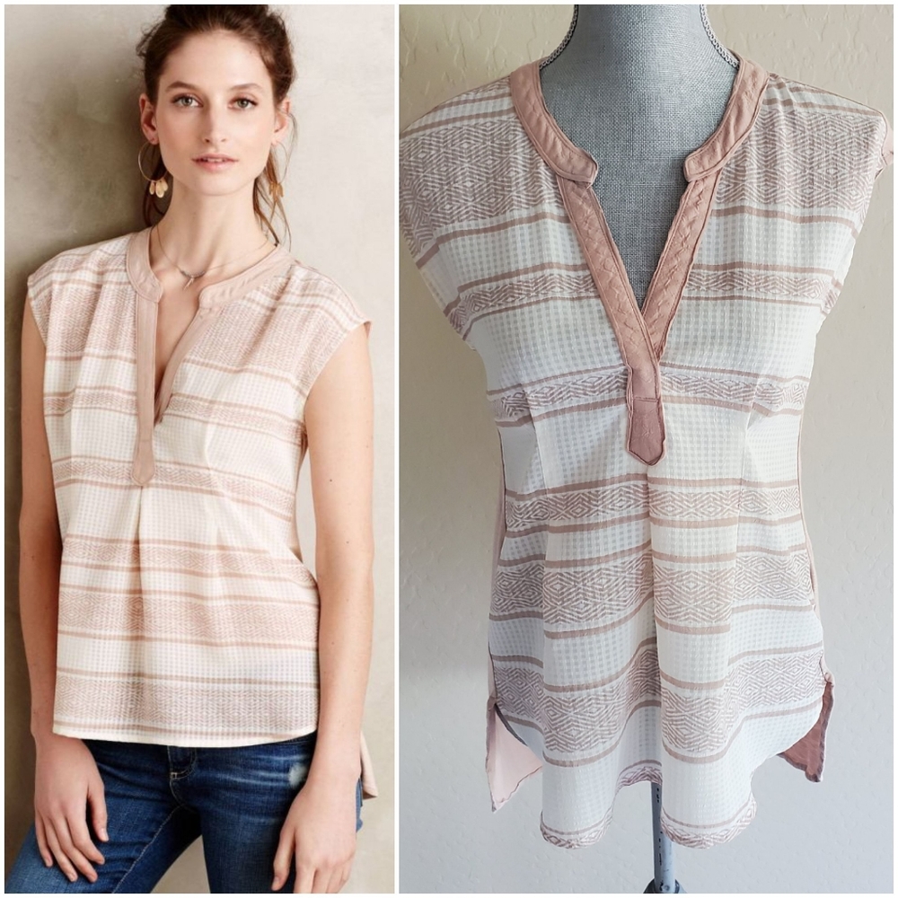 ⭐4/$20 Anthropologie Postmark Split neck top